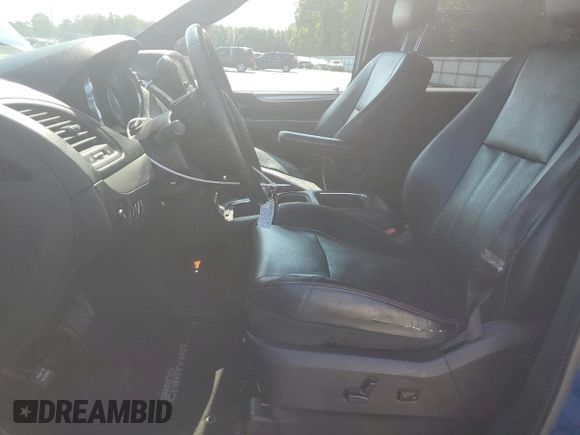 2011 Dodge Grand Caravan R/T with VIN 2D4RN7DG1BR757106, listed as a Copart auction lot 71277424 with Not Provided miles and Salvage Title. Bid and sale history available at DreamBid. Image 7.