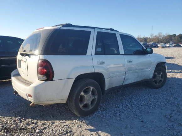 2009 Chevrolet TrailBlazer LT w/1LT with VIN 1GNDS33S192117198, listed as a Copart auction lot 86470444 with 182,167 mi miles and Salvage Title. Bid and sale history available at carsss.com. Image 3.
