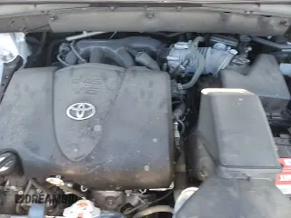 2017 Toyota Highlander XLE with VIN 5TDKZRFH6HS525315, listed as a Copart auction lot 70324405 with 101,180 mi miles and Salvage title. Bid and sale history available at DreamBid. Image 14.