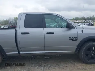 2020 Ram 1500 Warlock z VIN 1C6RR7GG3LS140875, wystawiony jako IAAI lot #41813678 z przebiegiem 67 319 mil mil oraz . Historia ofert i sprzedaży dostępna na DreamBid. Obrazek 13.