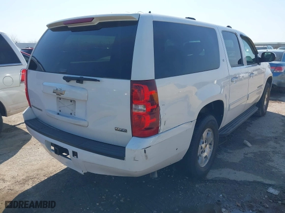 2009 Chevrolet Suburban LT w/2LT with VIN 1GNFC26089R273028, listed as a IAAI auction lot 41669345 with 244,869 mi miles. Bid and sale history available at carsss.com. Image 4.