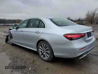 2022 Mercedes-Benz E 450 z VIN W1KZF5KB0NB032899, wystawiony jako Copart lot #82189393 z przebiegiem 16 372 mil mil oraz . Historia ofert i sprzedaży dostępna na DreamBid. Obrazek 2.