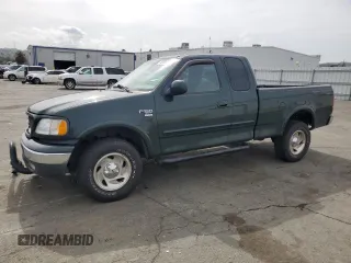 2001 Ford F-150 XL with VIN 1FTRX18L11NA97348, listed as a Copart auction lot 49359175 with 228,394 mi miles and Salvage Title. Bid and sale history available at carsss.com. Image 1.