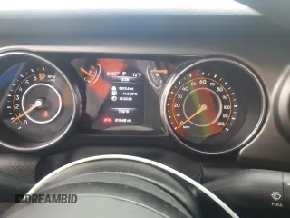 2020 Jeep Gladiator Sport S с VIN 1C6JJTAGXLL171914, выставлен на аукционе Copart как лот 55228435 с пробегом 81 848 миль миль и Списание • Salvage title. История ставок и продаж доступна на DreamBid. Изображение 9.
