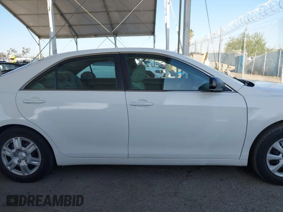 2009 Toyota Camry with VIN 4T4BE46K39R064079, listed as a IAAI auction lot 41950516 with 185,884 mi miles. Bid and sale history available at carsss.com. Image 14.