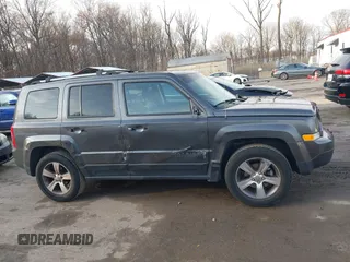 2017 Jeep Patriot High Altitude with VIN 1C4NJRFB1HD110320, listed as a IAAI auction lot 41152170 with 88,341 mi miles. Bid and sale history available at carsss.com. Image 13.
