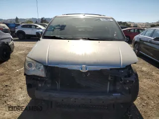 2009 Chrysler Town & Country Limited with VIN 2A8HR64X49R597006, listed as a Copart auction lot 70723794 with 148,730 mi miles and Salvage Title. Bid and sale history available at DreamBid. Image 5.