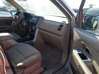 2006 Honda Pilot EX with VIN 5FNYF28416B017534, listed as a IAAI auction lot 41656789 with 241,343 mi miles and . Bid and sale history available at DreamBid. Image 5.