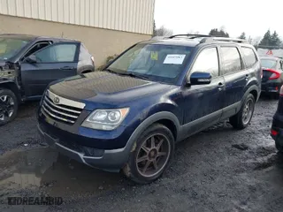 2009 Kia Borrego LX with VIN KNDJJ741495029028, listed as a IAAI auction lot 41627063 with 131,243 mi miles. Bid and sale history available at carsss.com. Image 2.