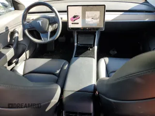 2018 Tesla Model 3 Long Range Battery z VIN 5YJ3E1EB1JF119368, wystawiony jako Copart lot #54059834 z przebiegiem 49 216 mil mil oraz Szkody całkowita. Historia ofert i sprzedaży dostępna na DreamBid. Obrazek 8.