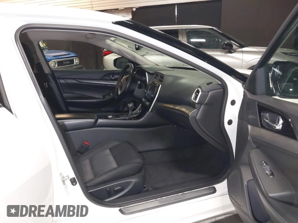 2018 Nissan Maxima SV with VIN 1N4AA6AP7JC406251, listed as a IAAI auction lot 41786523 with 117,403 mi miles and . Bid and sale history available at DreamBid. Image 5.