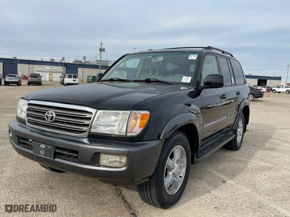 2004 Toyota Land Cruiser with VIN JTEHT05J742067423, listed as a Copart auction lot 45664965 with 250,424 mi miles and Clean Title. Bid and sale history available at carsss.com. Image 2.