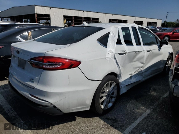 2019 Ford Fusion SE with VIN 3FA6P0HD8KR284242, listed as a Copart auction lot 53744275 with 44,341 mi miles and Salvage Title. Bid and sale history available at carsss.com. Image 3.