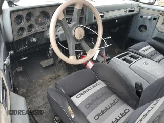 1988 Chevrolet Blazer с VIN 1GNEV18K5JF143423, выставлен на аукционе Copart как лот 55763905 с пробегом 93 600 миль миль и Чистый • Clean title. История ставок и продаж доступна на DreamBid. Изображение 8.