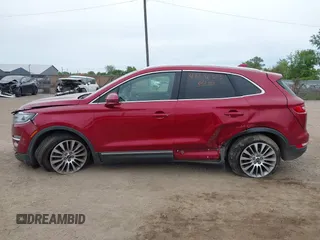 2017 Lincoln MKC Reserve with VIN 5LMCJ3D94HUL50555, listed as a IAAI auction lot 42296803 with 127,009 mi miles and . Bid and sale history available at DreamBid. Image 14.