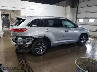 2017 Toyota Highlander XLE with VIN 5TDJZRFH7HS480171, listed as a Copart auction lot 51065085 with 107,334 mi miles and Salvage Title. Bid and sale history available at carsss.com. Image 3.
