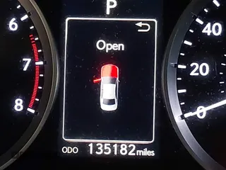 2015 Lexus IS 250 with VIN JTHCF1D29F5029696, listed as a IAAI auction lot 41597845 with 135,182 mi miles and . Bid and sale history available at DreamBid. Image 15.