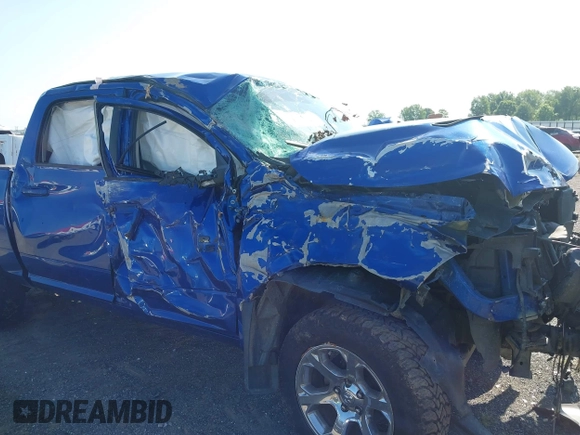 2016 Ram 1500 Sport z VIN 1C6RR7MT9GS167733, wystawiony jako IAAI lot #42547123 z przebiegiem 142 662 mil mil oraz . Historia ofert i sprzedaży dostępna na DreamBid. Obrazek 17.