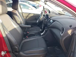 2020 Chevrolet Trax LT with VIN 3GNCJLSB3LL163220, listed as a IAAI auction lot 41630398 with 34,513 mi miles and . Bid and sale history available at DreamBid. Image 5.
