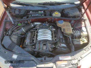 2000 Volkswagen Passat with VIN WVWPD23B9YP211602, listed as a Copart auction lot 61509955 with 121,435 mi miles and Clean title. Bid and sale history available at DreamBid. Image 11.