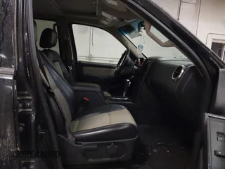 2007 Ford Explorer Sport Trac Limited с VIN 1FMEU53837UB63197, выставлен на аукционе IAAI как лот 41353758 с пробегом Не указан миль и . История ставок и продаж доступна на DreamBid. Изображение 5.