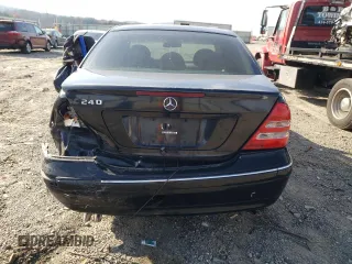 2004 Mercedes-Benz C 240 с VIN WDBRF61J74E019300, выставлен на аукционе Copart как лот 49879405 с пробегом 142 391 миль миль и Списание • Salvage title. История ставок и продаж доступна на DreamBid. Изображение 6.