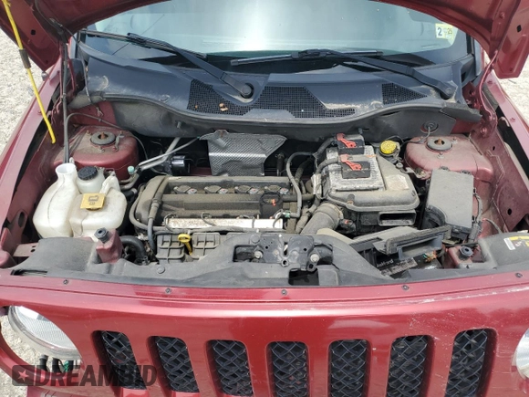 2015 Jeep Patriot Sport z VIN 1C4NJPBA3FD318729, wystawiony jako Copart lot #58304725 z przebiegiem 112 366 mil mil oraz Czysty tytuł • Clean title. Historia ofert i sprzedaży dostępna na DreamBid. Obrazek 11.