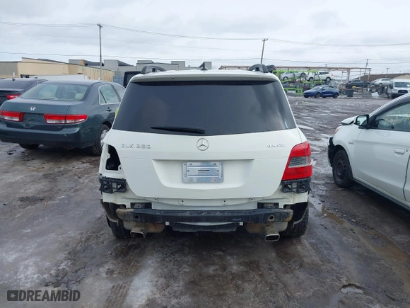 2012 Mercedes-Benz GLK-Class GLK 350 with VIN WDCGG8HB4CF840390, listed as a IAAI auction lot 41697866 with 183,163 mi miles. Bid and sale history available at carsss.com. Image 17.