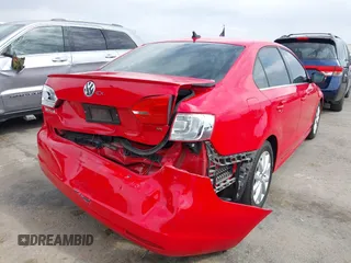 2014 Volkswagen Jetta Sedan SE w/Connectivity/Sunroof PZEV with VIN 3VWD17AJ0EM378030, listed as a IAAI auction lot 40612066 with 179,808 mi miles. Bid and sale history available at carsss.com. Image 6.