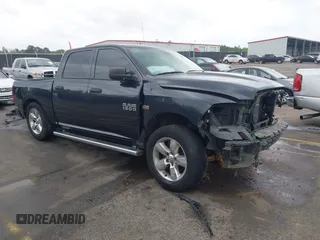 2013 Ram 1500 Express z VIN 1C6RR7KT4DS702319, wystawiony jako IAAI lot #41937386 z przebiegiem 219 994 mil mil oraz . Historia ofert i sprzedaży dostępna na DreamBid. Obrazek 1.