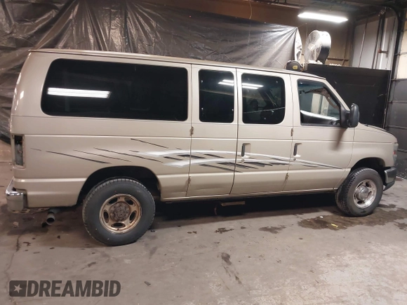 2008 Ford Econoline Passenger XL with VIN 1FBNE31L88DA50347, listed as a IAAI auction lot 41153602 with Not Provided miles. Bid and sale history available at carsss.com. Image 12.