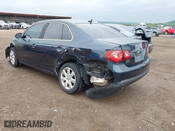 2008 Volkswagen Jetta SE with VIN 3VWRM71K48M123343, listed as a IAAI auction lot 42278272 with 206,469 mi miles and . Bid and sale history available at DreamBid. Image 3.