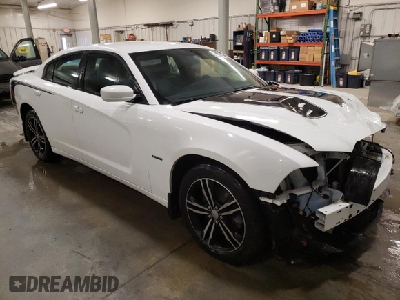 2013 Dodge Charger RT with VIN 2C3CDXDT1DH619789, listed as a Copart auction lot 84792364 with 27,991 mi miles and Salvage Title. Bid and sale history available at carsss.com. Image 4.