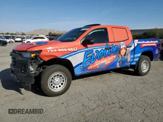 2023 Chevrolet Colorado 2WD Work Truck z VIN 1GCGSBEC8P1185538, wystawiony jako Copart lot #52349095 z przebiegiem 21 216 mil mil oraz Szkoda całkowita • Salvage title. Historia ofert i sprzedaży dostępna na DreamBid. Obrazek 1.