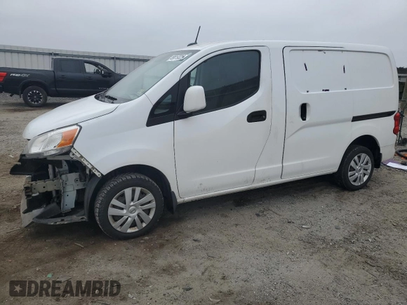 2015 Nissan NV200 S z VIN 3N6CM0KN5FK698050, wystawiony jako Copart lot #49019325 z przebiegiem 164 196 mil mil oraz Czysty tytuł • Clean title. Historia ofert i sprzedaży dostępna na DreamBid. Obrazek 1.