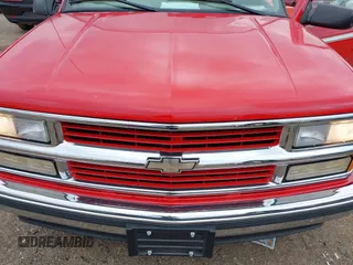 1998 Chevrolet Silverado 1500 with VIN 2GBEC19R1W1179817, listed as a IAAI auction lot 41724150 with 59,833 mi miles and . Bid and sale history available at DreamBid. Image 6.