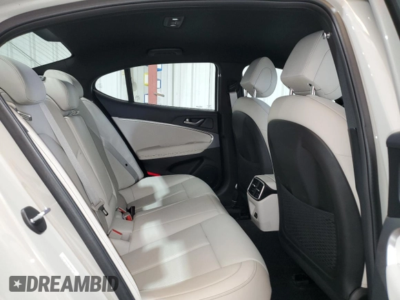 2025 Genesis G70 2.5T with VIN KMTG34SC2SU151147, listed as a Copart auction lot 59408125 with 11,273 mi miles and Clean title. Bid and sale history available at DreamBid. Image 10.