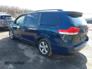 2011 Toyota Sienna LE AAS with VIN 5TDKK3DC4BS104838, listed as a IAAI auction lot 41811173 with 251,999 mi miles and . Bid and sale history available at carsss.com. Image 3.