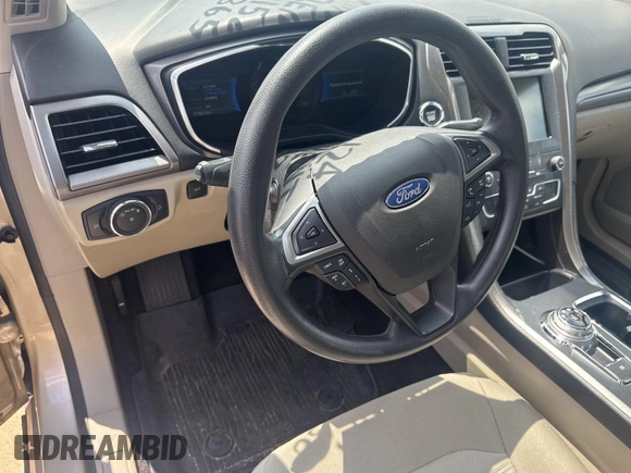 2019 Ford Fusion SE with VIN 3FA6P0LU9KR152436, listed as a IAAI auction lot 42262576 with 31,864 mi miles and . Bid and sale history available at DreamBid. Image 1.