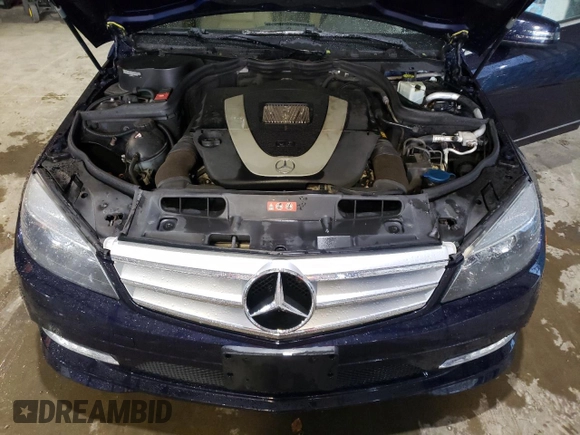 2011 Mercedes-Benz C 300 Sport z VIN WDDGF8BB9BR135198, wystawiony jako Copart lot #58187185 z przebiegiem 102 248 mil mil oraz Czysty tytuł • Clean title. Historia ofert i sprzedaży dostępna na DreamBid. Obrazek 11.