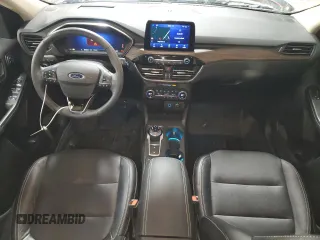 2020 Ford Escape Titanium Hybrid z VIN 1FMCU9DZ6LUB39475, wystawiony jako Copart lot #50159215 z przebiegiem 76 496 mil mil oraz Szkoda całkowita • Salvage title. Historia ofert i sprzedaży dostępna na DreamBid. Obrazek 8.