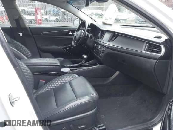 2018 Kia Cadenza Limited with VIN KNALC4J11J5099335, listed as a IAAI auction lot 41217994 with 55,335 mi miles. Bid and sale history available at carsss.com. Image 5.