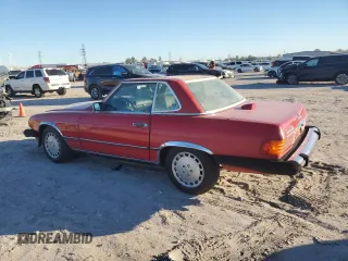 1987 Mercedes-Benz 560 SL with VIN WDBBA48D8HA059600, listed as a Copart auction lot 84690904 with 118,834 mi miles and Clean Title. Bid and sale history available at carsss.com. Image 2.