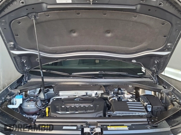 2024 Volkswagen Tiguan SE with VIN 3VV3B7AX8RM107014, listed as a IAAI auction lot 42734341 with 27,789 mi miles and . Bid and sale history available at DreamBid. Image 27.