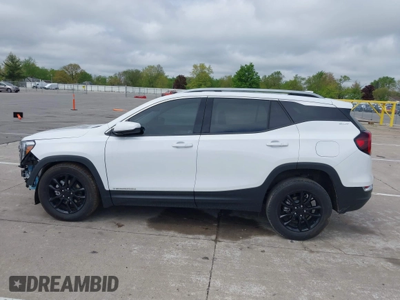 2024 GMC Terrain SLT z VIN 3GKALPEG5RL384887, wystawiony jako IAAI lot #42192857 z przebiegiem 4 267 mil mil oraz . Historia ofert i sprzedaży dostępna na DreamBid. Obrazek 14.