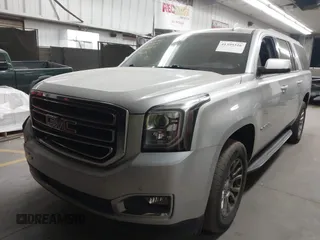 2018 GMC Yukon XL SLT with VIN 1GKS2GKC3JR116054, listed as a IAAI auction lot 41399326 with 88,017 mi miles. Bid and sale history available at carsss.com. Image 2.