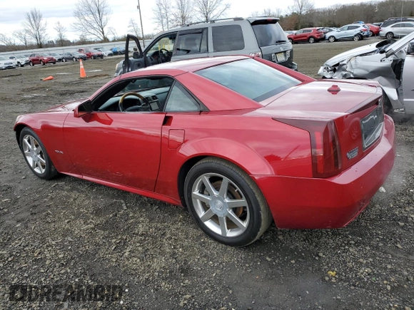 2004 Cadillac XLR z VIN 1G6YV34A845603928, wystawiony jako Copart lot #79260073 z przebiegiem 51 336 mil mil oraz Szkody całkowita. Historia ofert i sprzedaży dostępna na DreamBid. Obrazek 2.