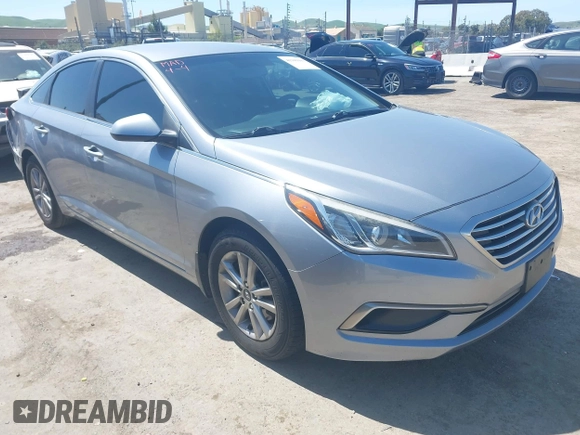 2016 Hyundai Sonata SE with VIN 5NPE24AF0GH340000, listed as a IAAI auction lot 41945609 with 160,043 mi miles and . Bid and sale history available at carsss.com. Image 1.