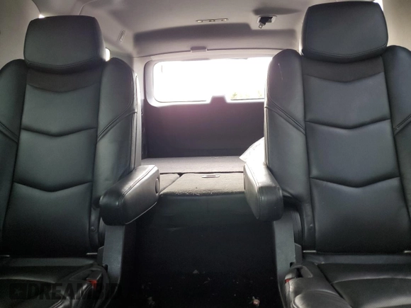 2017 Cadillac Escalade ESV Premium Luxury z VIN 1GYS4JKJ0HR325810, wystawiony jako Copart lot #50097365 z przebiegiem 114 519 mil mil oraz Szkoda całkowita • Salvage title. Historia ofert i sprzedaży dostępna na DreamBid. Obrazek 10.