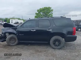 2007 Chevrolet Tahoe LT z VIN 1GNFK13017R210061, wystawiony jako IAAI lot #42256967 z przebiegiem Nie podano mil oraz . Historia ofert i sprzedaży dostępna na DreamBid. Obrazek 15.